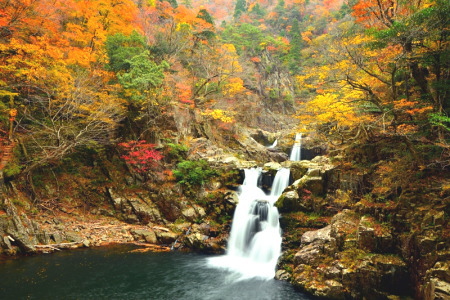 紅葉の三段峡