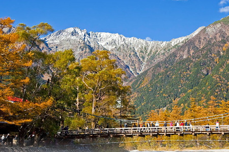 紅葉の河童橋(上高地)