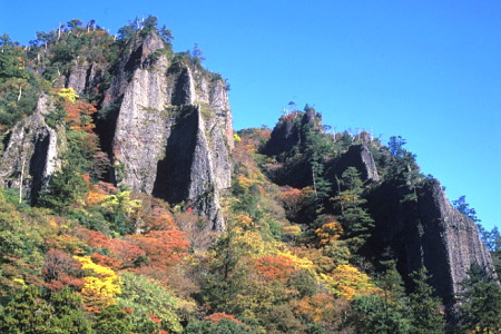 紅葉の立久恵峡